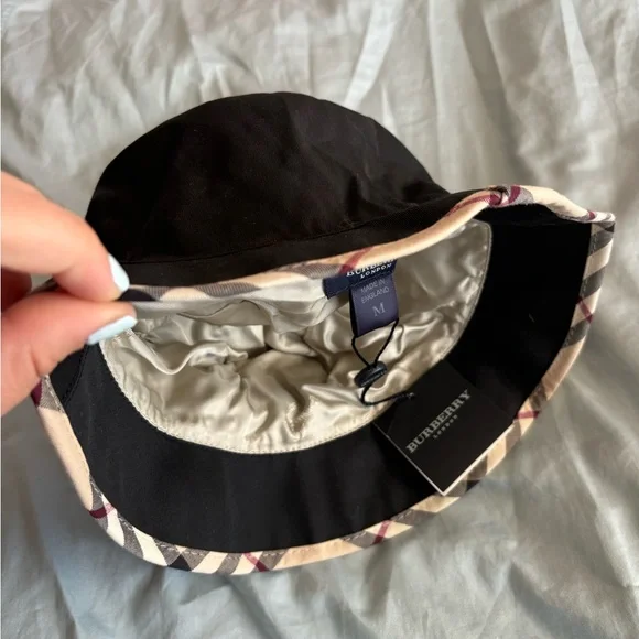 Burberry “Nova Check” Bucket Hat; sz M - Picture 2 of 12